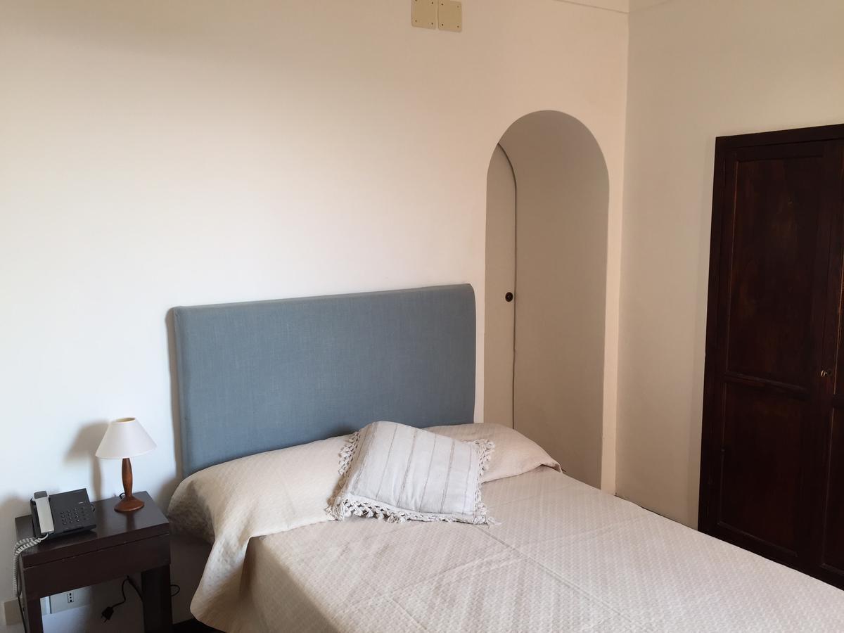 Single Room,646689885:JPEG
